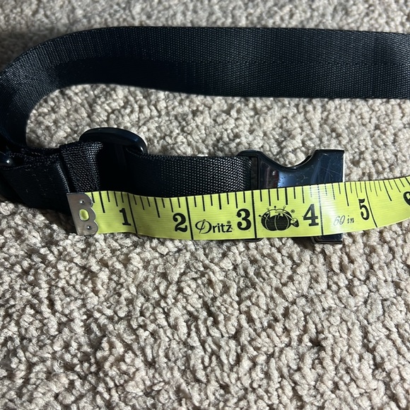 GUESS SLING BAG - Picture 8 of 8